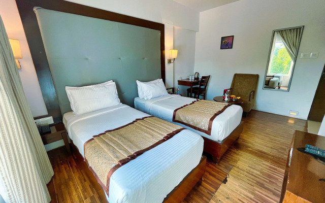 Hotel Clarks Collection Bhavnagar