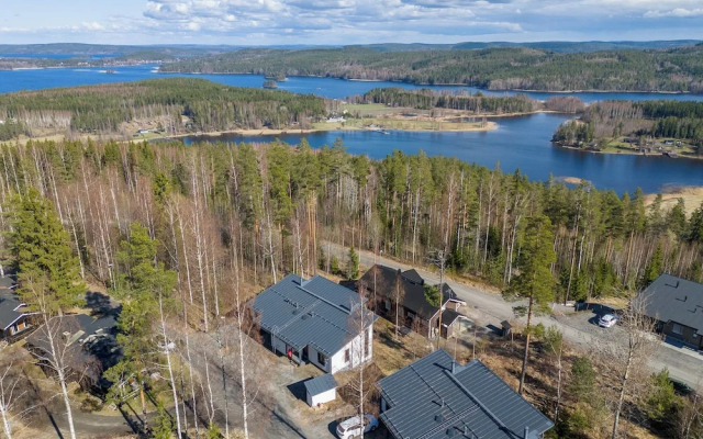 Spacious 2BR Cabin at Riihivuori Peak