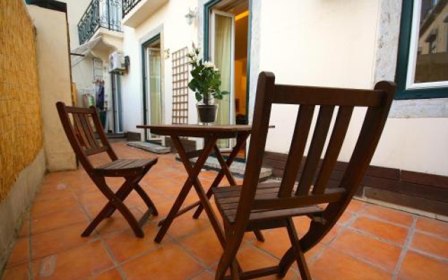 Myplace - Lisbon - Camoes