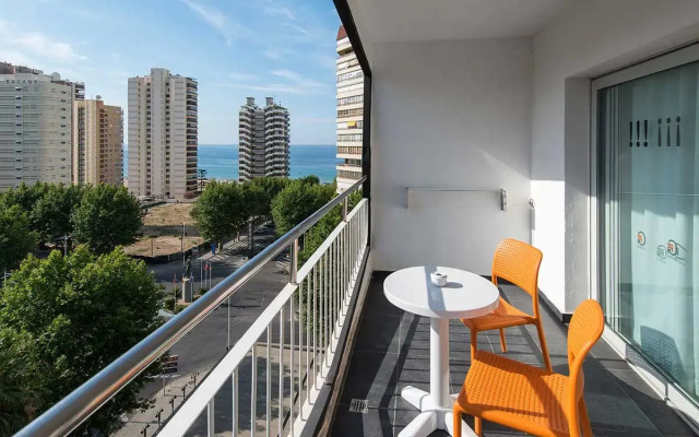 Belroy Hotel and Apartments