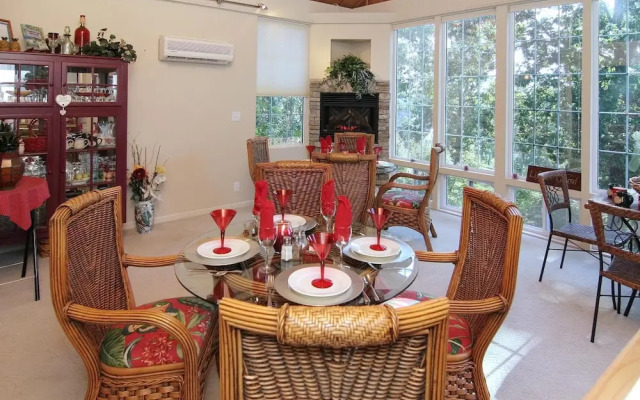 Inn at Harbour Ridge Bed & Breakfast