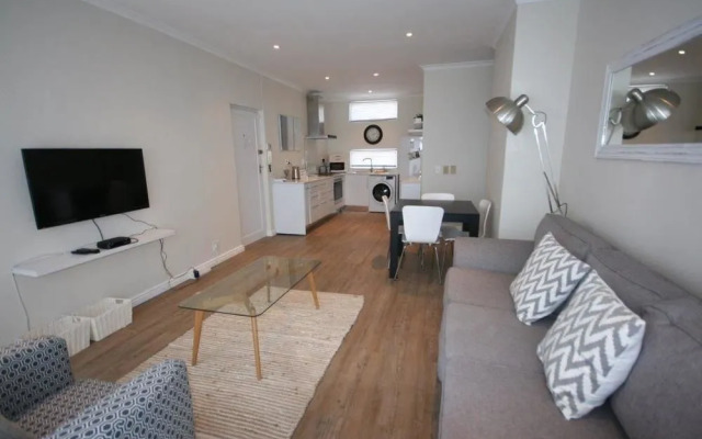 York Mews 14 by CTHA