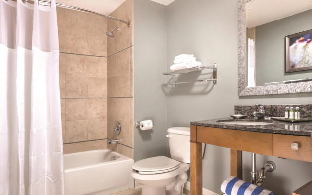 Club Wyndham Desert Blue