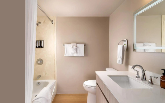 Huntingdon Hotel and Suites