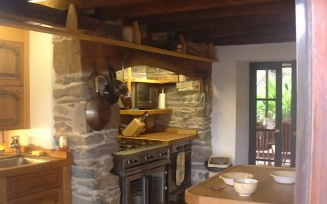 Horseshoe Pass Holiday Lets