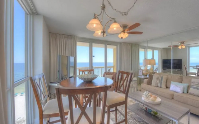 Pelican Beach Resort 0801