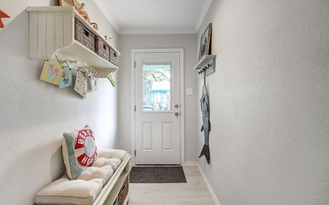 Flamingo Flats 3 Bedroom Home by Redawning