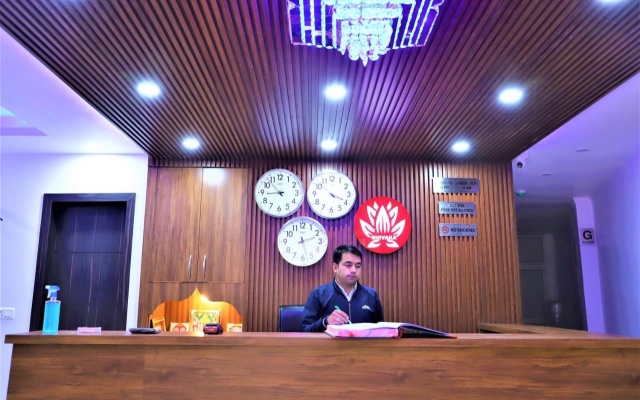 Airport Hotel Shivaka Inn