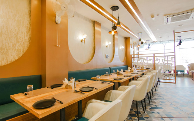 Fabhotel Prime The Eminence