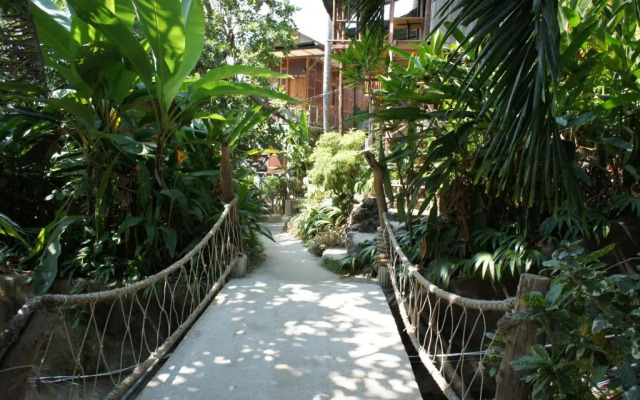 Tropical Garden Bungalow