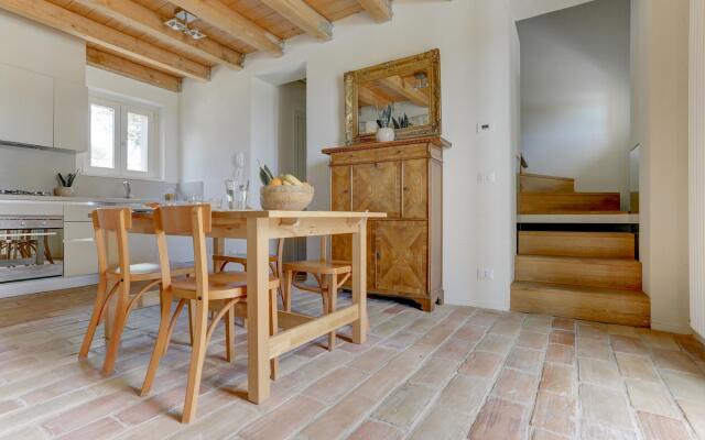 2Basl · Montefreddo - Two Bedroom Split Level