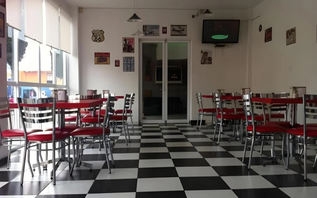 Hotel Azucena