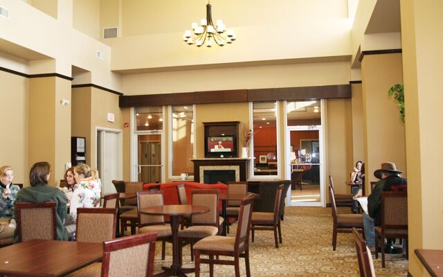Hampton Inn & Suites by Hilton Edmonton Intl Airport