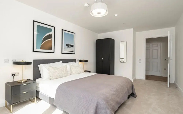 Whispers in Light 65s Stay