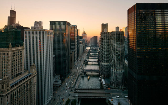 Club Quarters Hotel Wacker at Michigan, Chicago