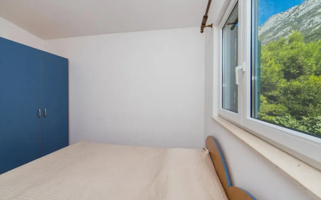 Stunning 3-bedroom Apartment in Gradac