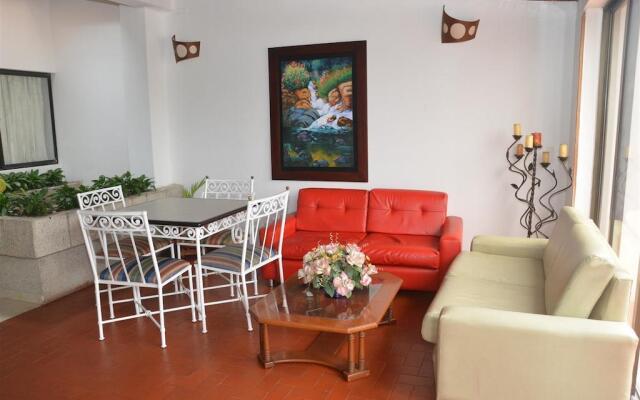 Riviera Plaza