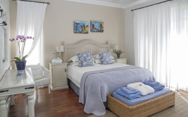 Admiralty Beach House