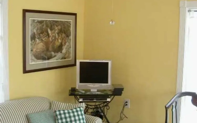 Fuquay Mineral Spring Inn & Garden