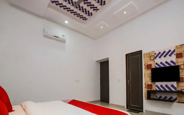 OYO 19456 Hotel Shagun Palace