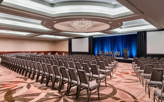 Sheraton Suites Calgary Eau Claire
