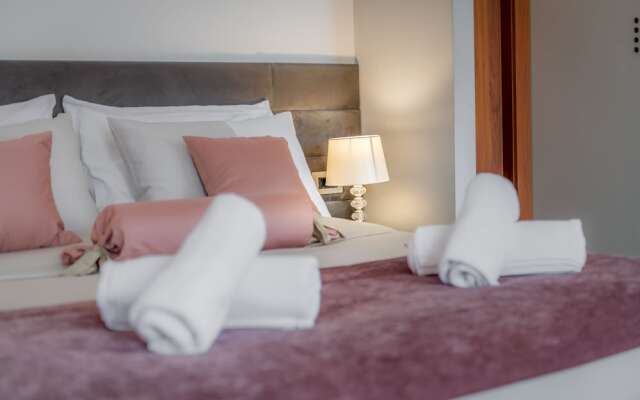Starlight Luxury Suites