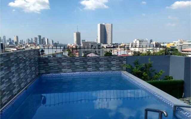 OYO 848 Dona Aurora Condotel