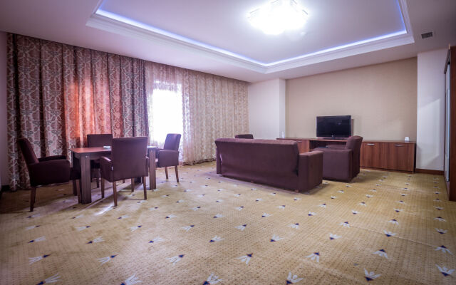 Premier Expo Hotel