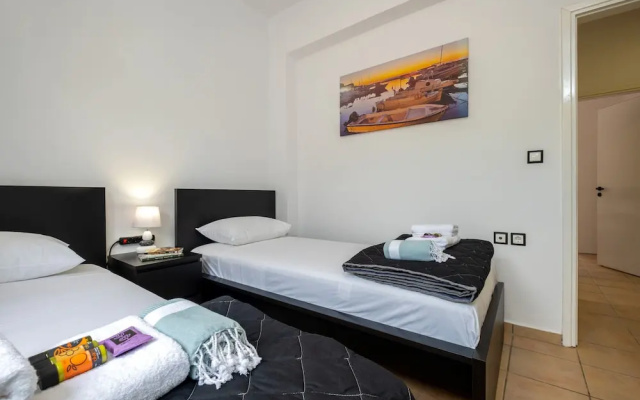 Kournas-sleeps8-parking-garden-pool-petfriendly