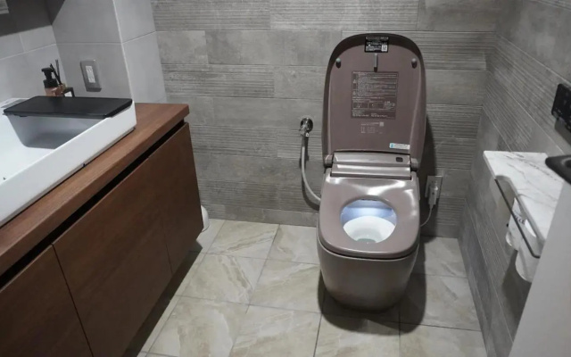 24時間源泉掛け流しGuest House Belle Hakone – Bathroom – Hakone