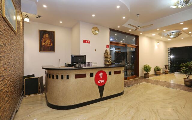 OYO 10072 Hotel Amrit Regency