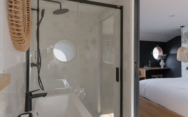 LA PENICHE - Bed And Bicycle - Tournon