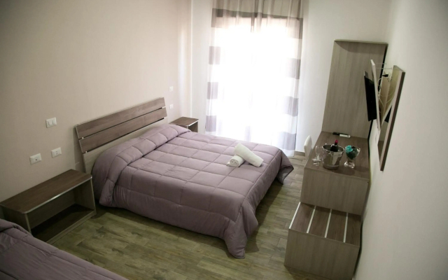ChrisMare Hotel