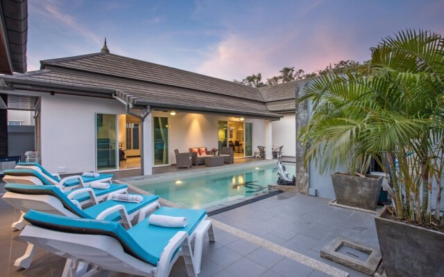Modern Elegance 3BR Pool Villa Marine