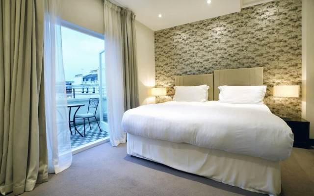 One Thirty Queensgate