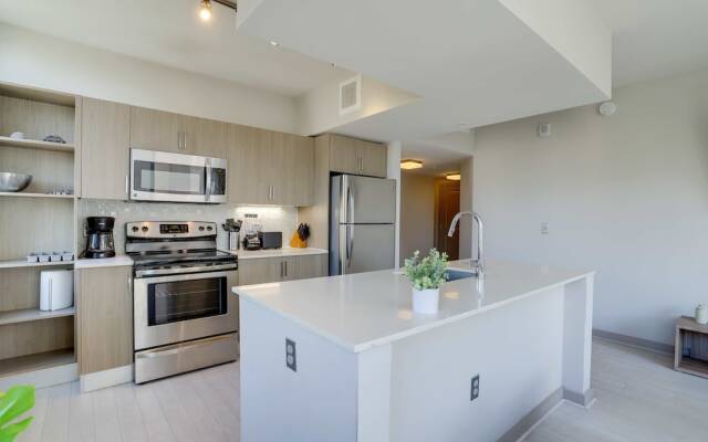 Trendy n Exclusive Apto at Crystal City