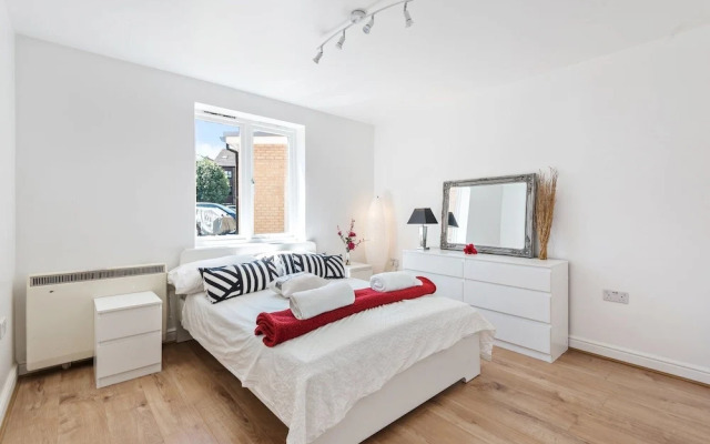 2 Bed Flat, Dedicated Workspace, Parking, 4KTV