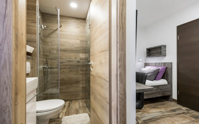Apinelo Tower Rooms