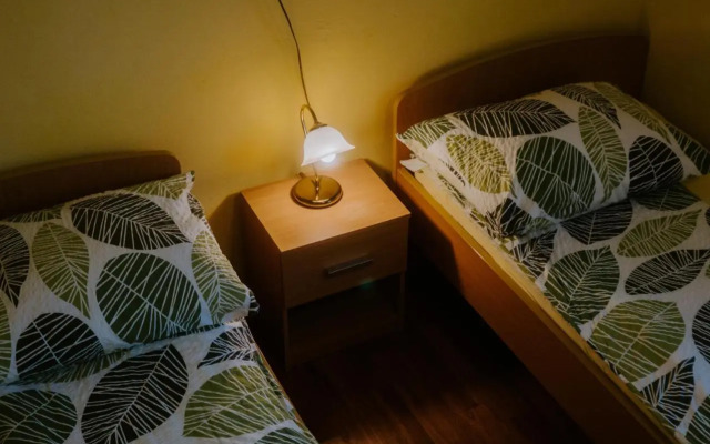 Apartment and Room Natasa
