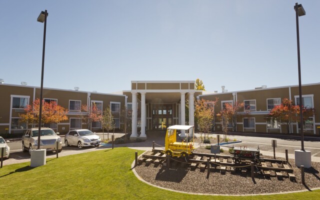 Grand Canyon Railway Hotel