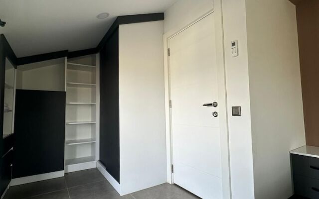 Asya Lara Suite