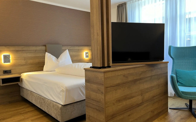 WESTSIDE Hotel Garni
