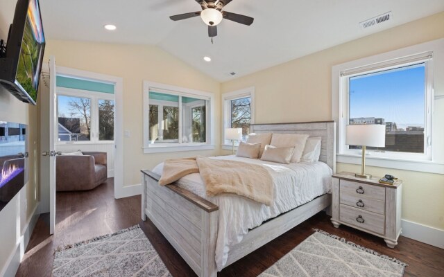 Cozy Home in Downtown Loveland W/ Free Bikes!