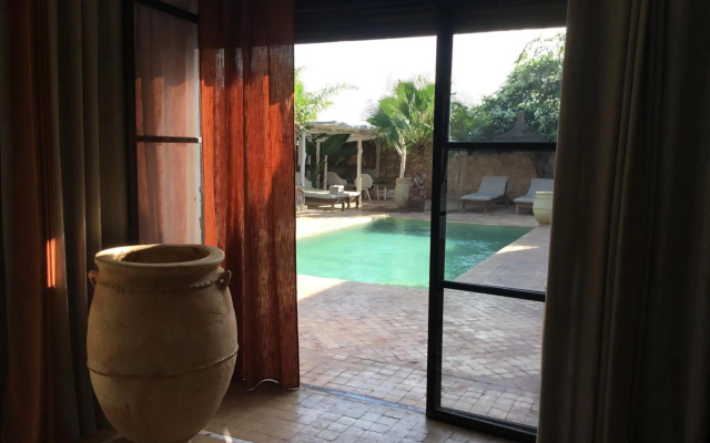 Villa d’architecte 103 commentaires 5* sur 2 sites