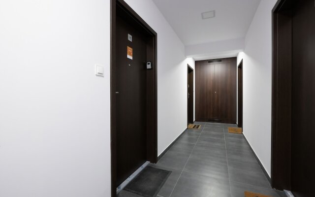 Nadbrzezna Apartments by Renters