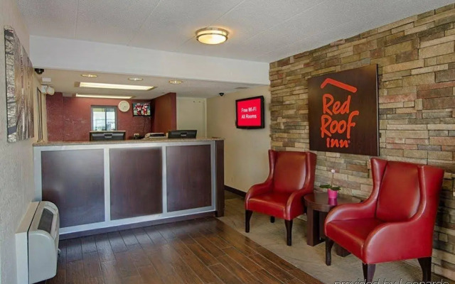 Red Roof Inn PLUS+ St Louis - Forest Park/ Hampton Ave