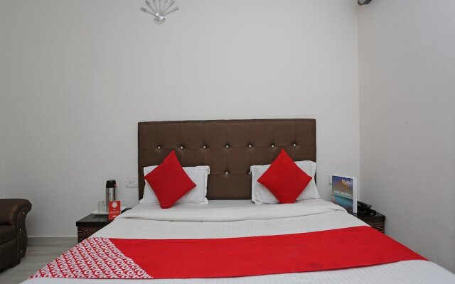 Hotel Queen Palace By OYO Rooms