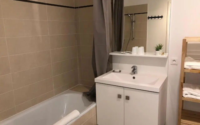 DISNEYLAND PARKS 1,4 Km - Family Suite Apartment - 6 persons maximum