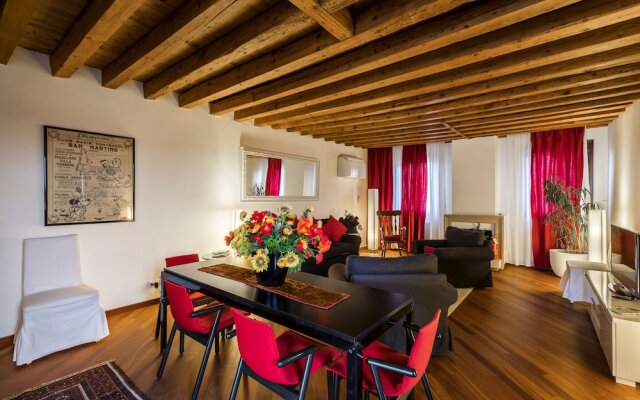VHA Venice Heaven Apartments Ca Giulia with Terrace -LAST FLOOR, NO LIFT
