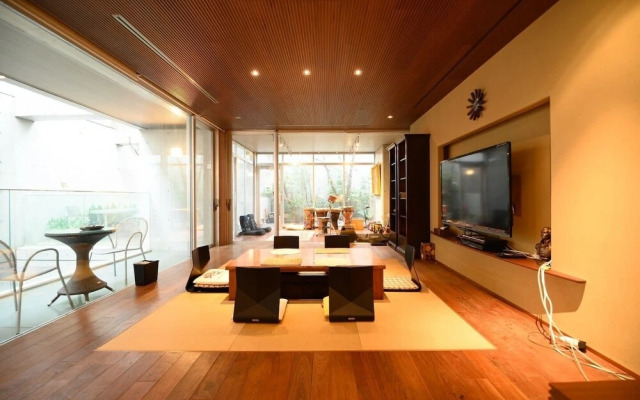 Azabu Modern House
